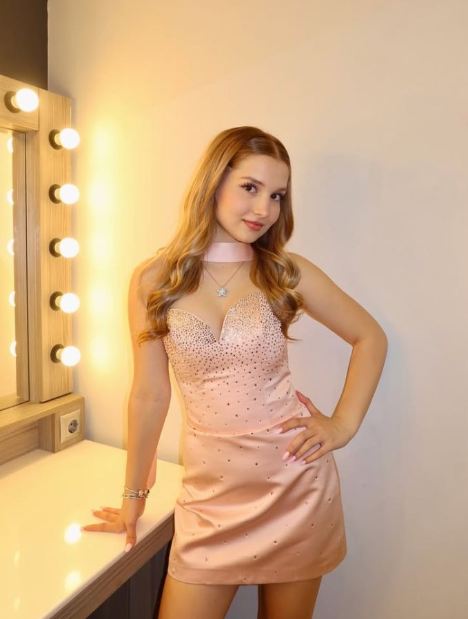 Charming Pink Sequins Sweetheart Sheath Short Prom Dress Birthday Dress YM2525
