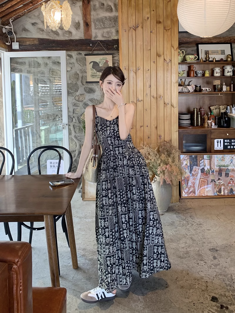 Artistic Retro Contrast Color Temperament Slim Seaside Holiday Super Beautiful Dress YM1785