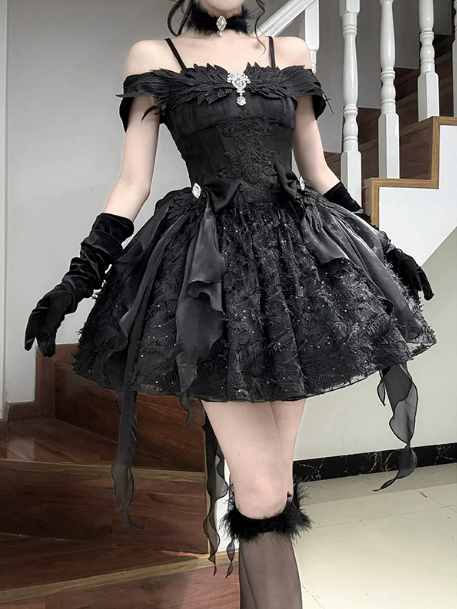 Charming Black Lace Embroidered Spaghetti Straps A-Line Short Prom Dress Party Dress YM2682