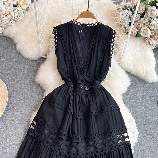 Retro palace style hollow sexy embroidered V-neck sleeveless ruffle dress YM302