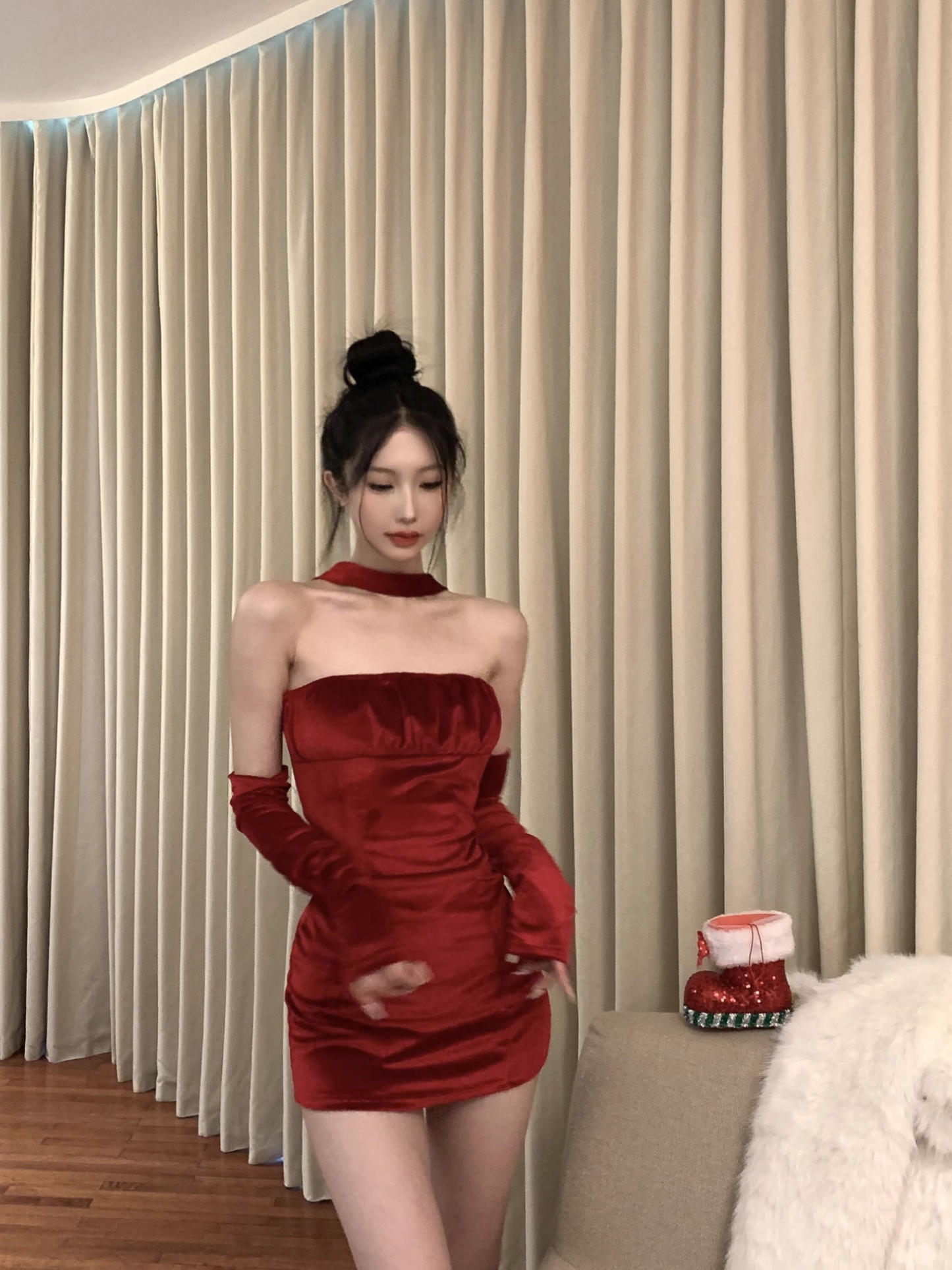 Halter Red Velvet Dress Sexy Strapless Short Birthday Outfits With Sleeves YM1836