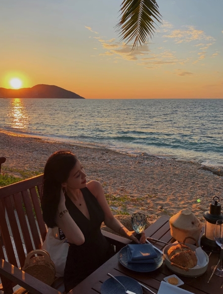 French retro sleeveless halter neck black beach dress party dress YM1949