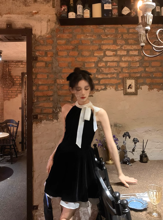 Fashion Sleeveless Halter Dress New Black Petite Temperament Short Dress For Women YM1746