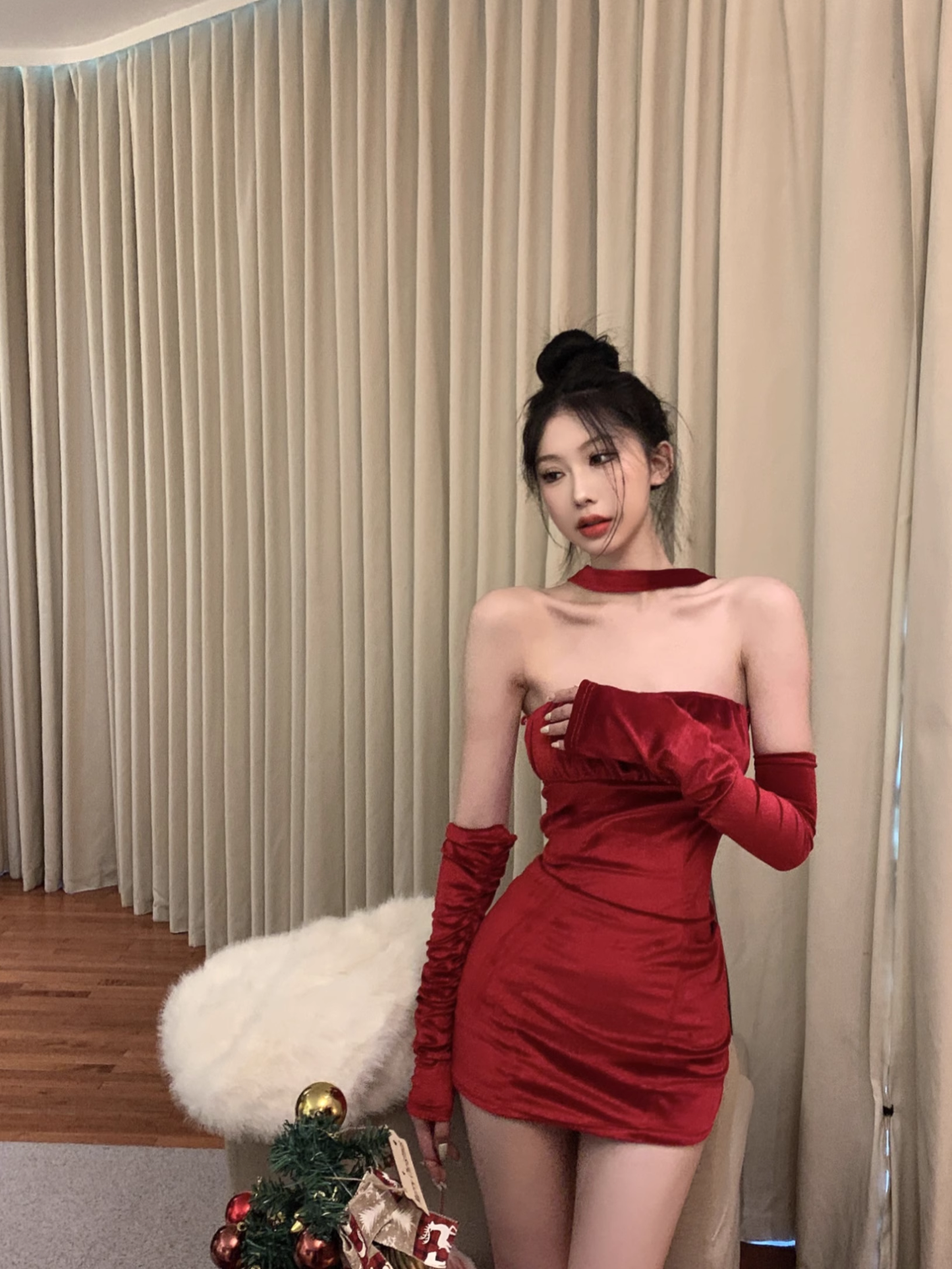Halter Red Velvet Dress Sexy Strapless Short Birthday Outfits With Sleeves YM1836