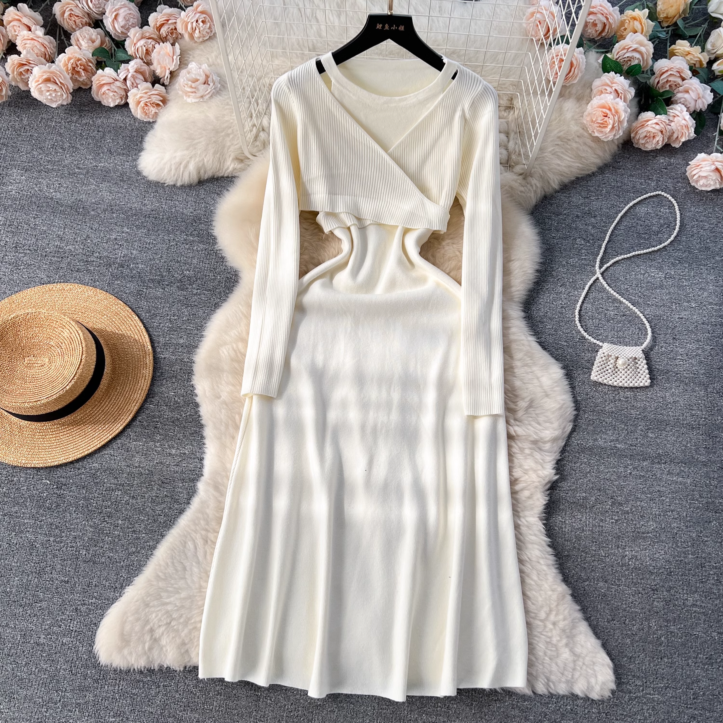 Long-sleeved knitted dress for women with high-end cross strap design YM801