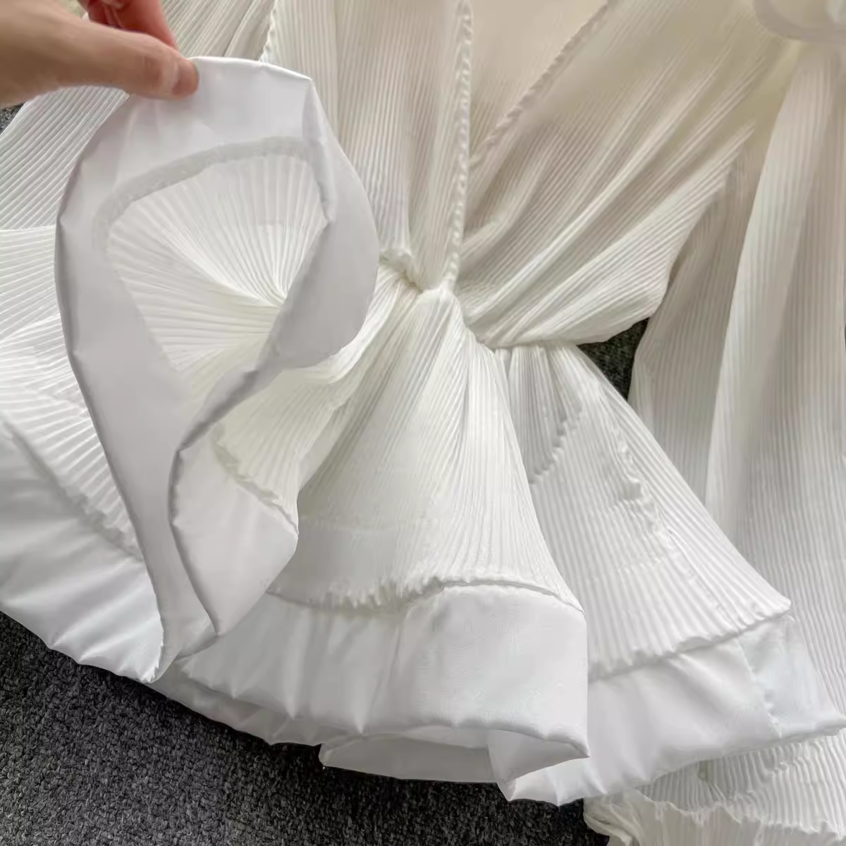 Three-dimensional flower ruffled pleated V-neck pullover blouses for women,YM145