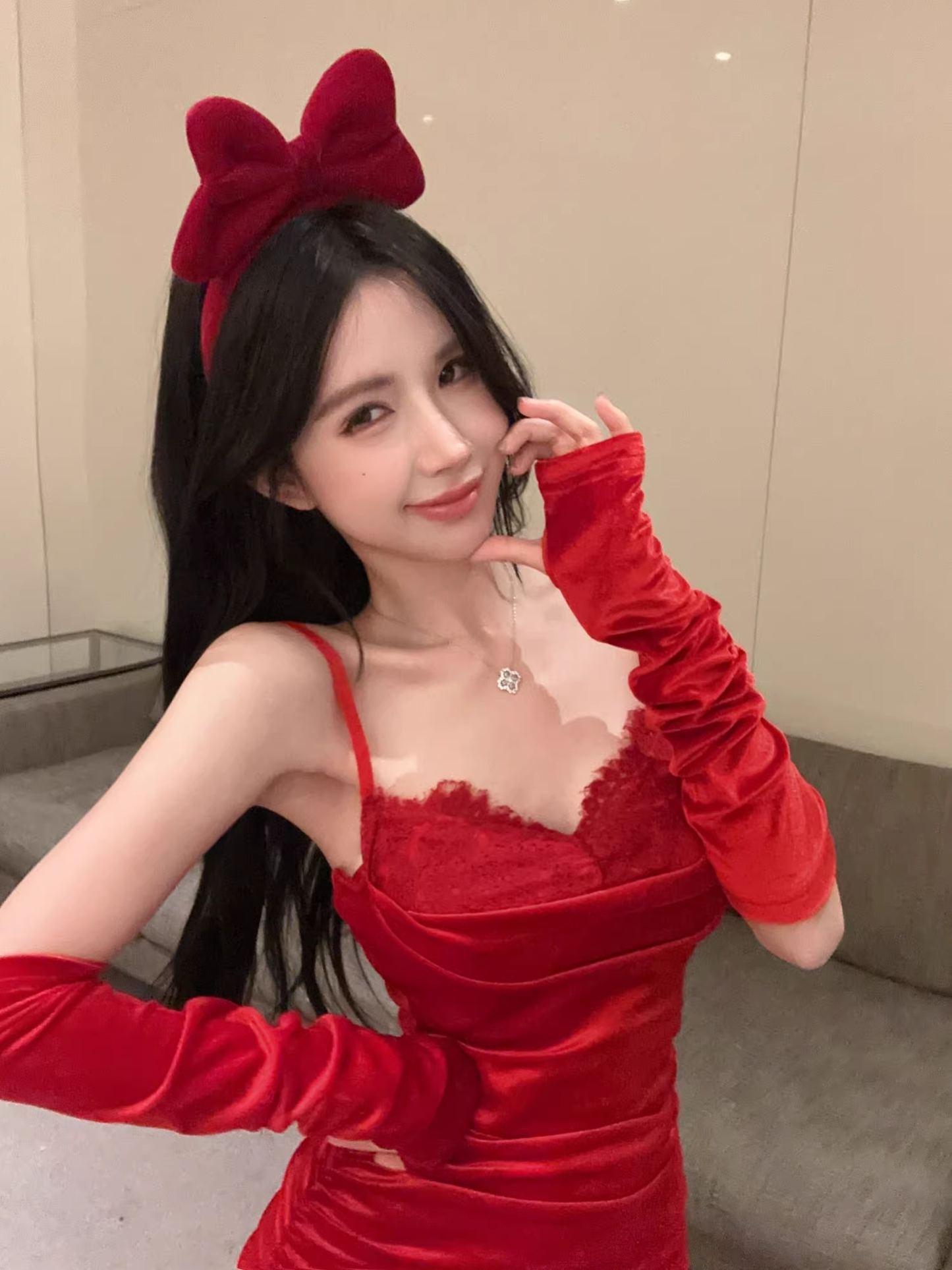 Red Sexy Strapless Short Holiday Dress Velvet Lace Suspender Mini Birthday Dress YM2342