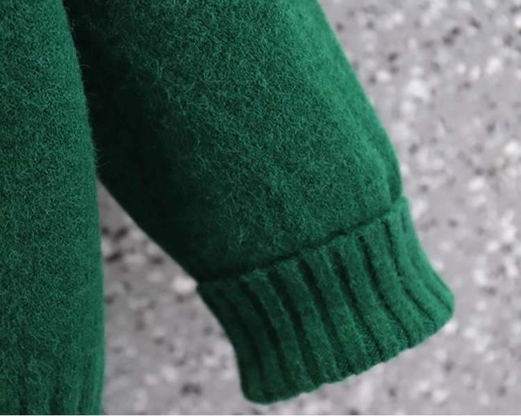 Green Women's Autumn New Thickened Turtleneck Sweater YM2291