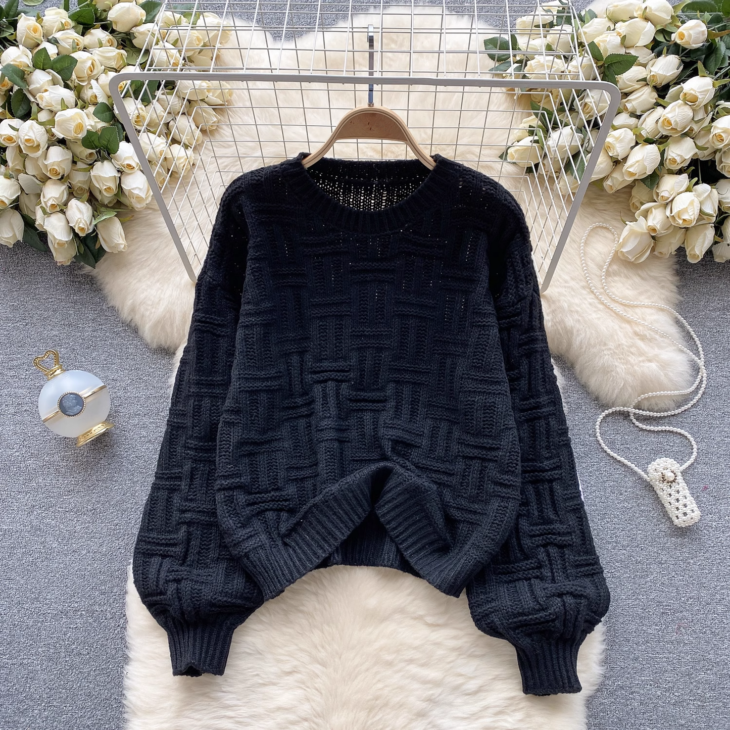 Round neck three-dimensional twist knitted sweater YM550