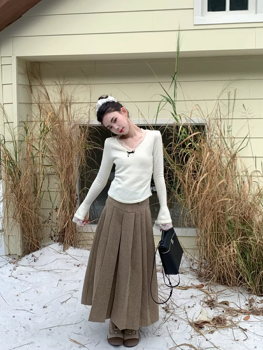 Sweet White Autumn And Winter Knitted Bottoming Sweater YM1808