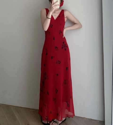 Retro Red V-neck Suspender Women Dress Long Holiday Dress YM2328
