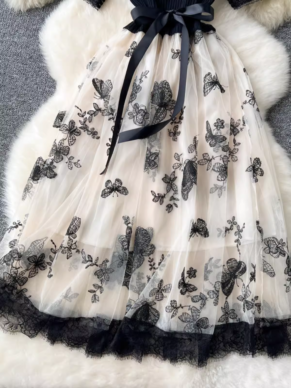 Retro Elegant Dress Women Knitted Splicing Embroidery Butterfly Mesh Fluffy Fairy Long Dress YM1461