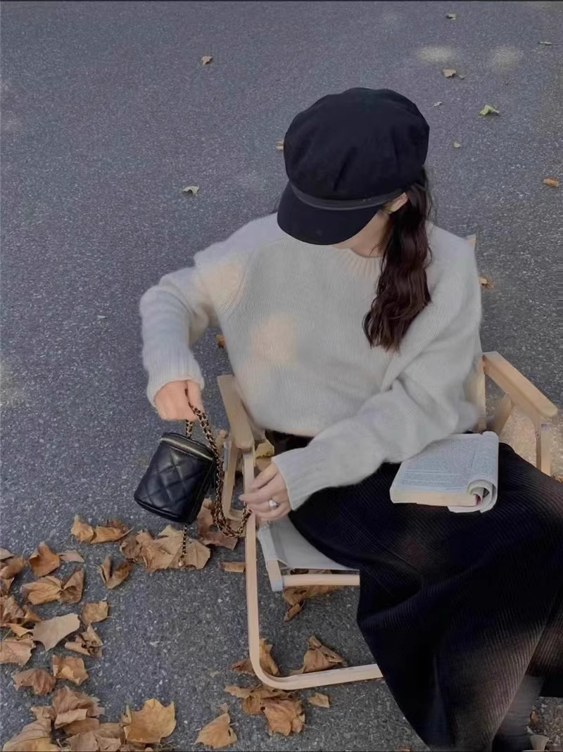 Gentle Purple Round Neck Sweater YM1864