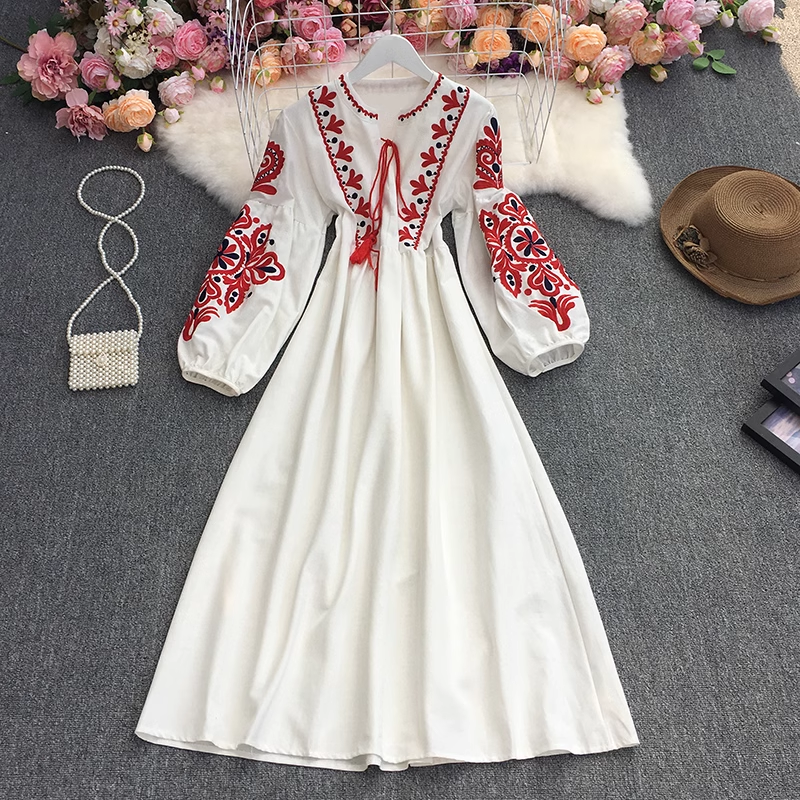 Bohemian ethnic style embroidered flower round neck lantern sleeve dress YM522