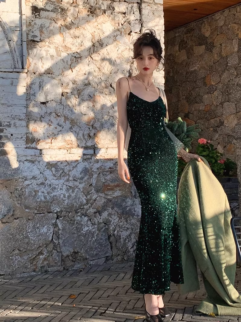 Sexy Red Velvet Sequins V-Neck Suspender Prom Dress Birthday Outfits YM1725