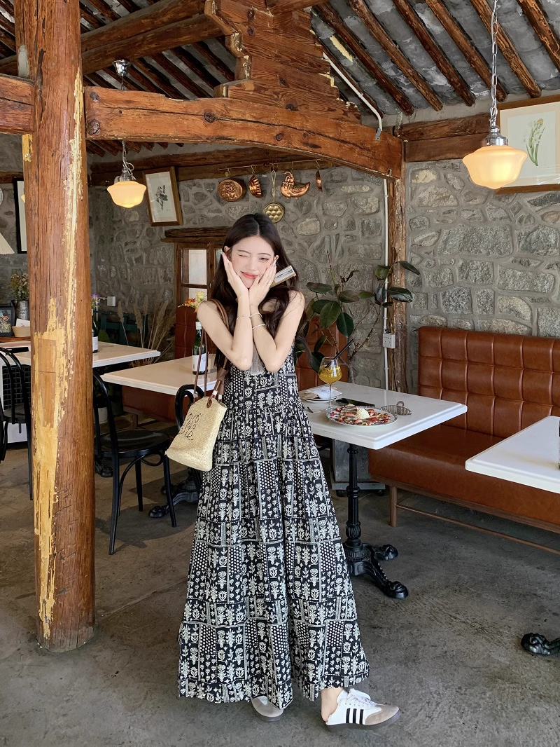 Artistic Retro Contrast Color Temperament Slim Seaside Holiday Super Beautiful Dress YM1785