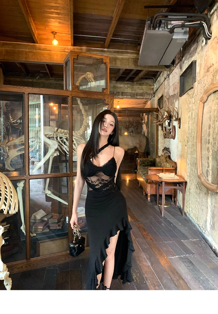 Black Lace Panelled Spaghetti Straps Slit Party Dress  YM2001