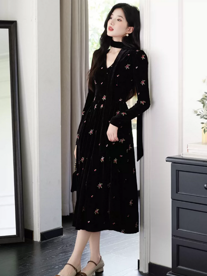 Retro Black Chiffon Floral V-neck A-Line Maxi Women Dress Holiday Dress YM2742