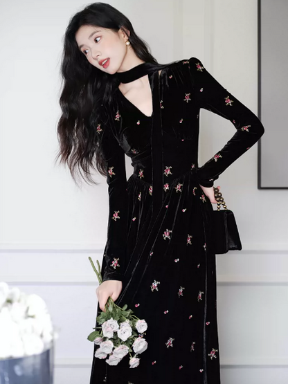 Retro Black Chiffon Floral V-neck A-Line Maxi Women Dress Holiday Dress YM2742