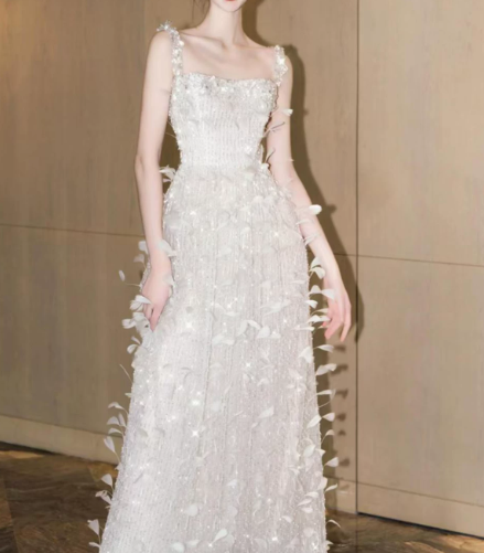 Clean White Tulle Feather Decor Spaghetti Straps A-Line Long Prom Dress Birthday Dress Ball Gown YM2688