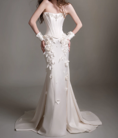 Elegant White Silky Feather Decor Strapless A-Line Long Prom Dress Birthday Dress Ball Gown YM2694