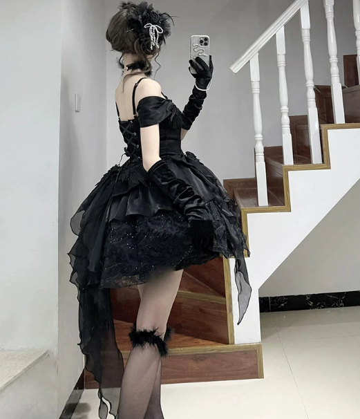 Charming Black Lace Embroidered Spaghetti Straps A-Line Short Prom Dress Party Dress YM2682