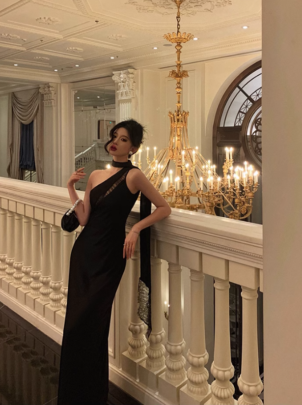 Elegant Black Ribbon Prom Dress French Lace Satin Long Dress YM1618