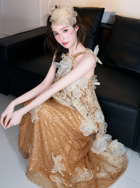 Stunning Warm Yellow Sequins Glitter Spaghetti Straps A-Line Long Prom Dress Birthday Dress Ball Gown YM2684