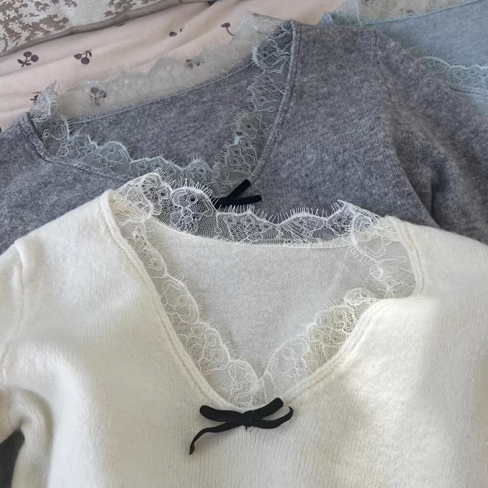 Sweet White Autumn And Winter Knitted Bottoming Sweater YM1808