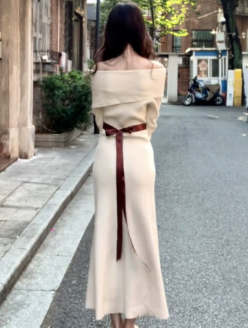 Gentle Ivory Waist Fitted Bateau Sheath Maxi Women Dress Holiday Dress YM2714