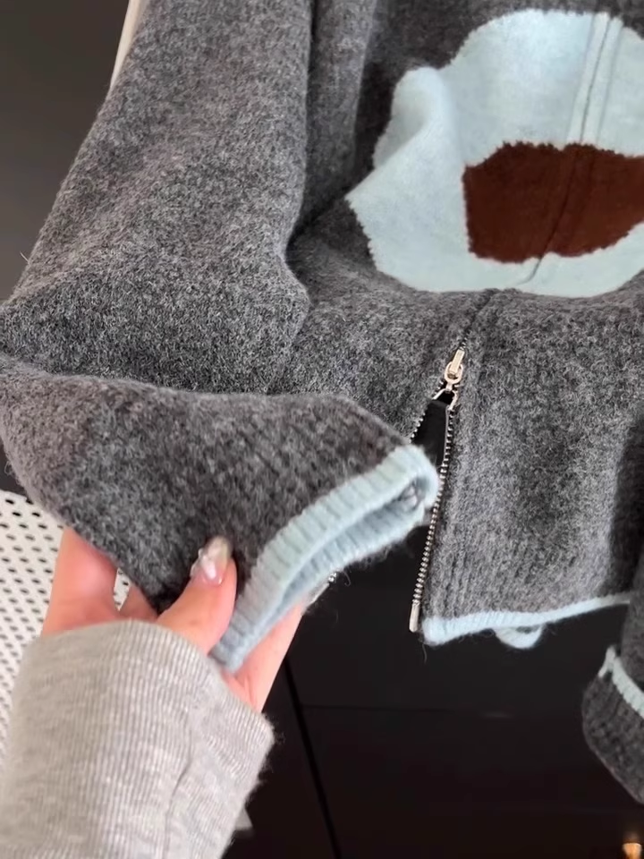 Gray High-end Contrast Color Zipper Knitted Cardigan Soft Waxy Sweater Jacket YM2395