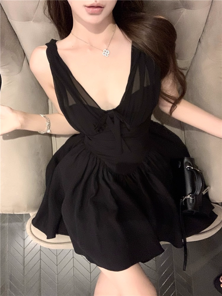 Black Sexy Short Vacation Dress V-Neck A Line Birthday Dress For Women YM2182