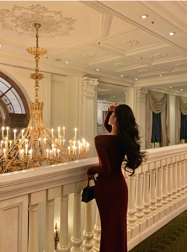 Red Long-Sleeved Knitted Dress-Style Hollow Party Dress YM1673