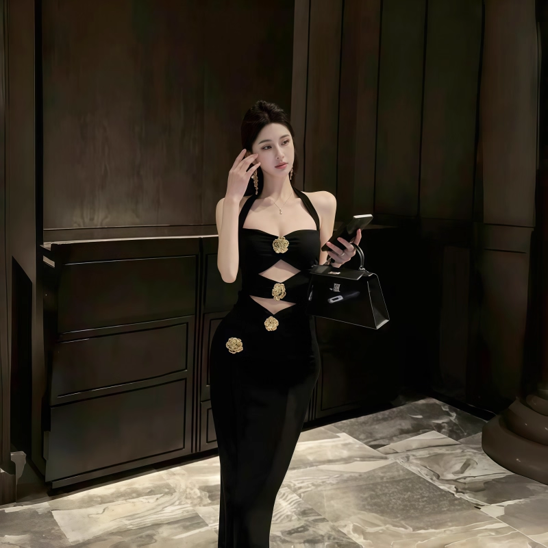 Black Metal Rose Sexy Hollow Halter Neck Party Dress Long Holiday Dress Women Dress YM2211