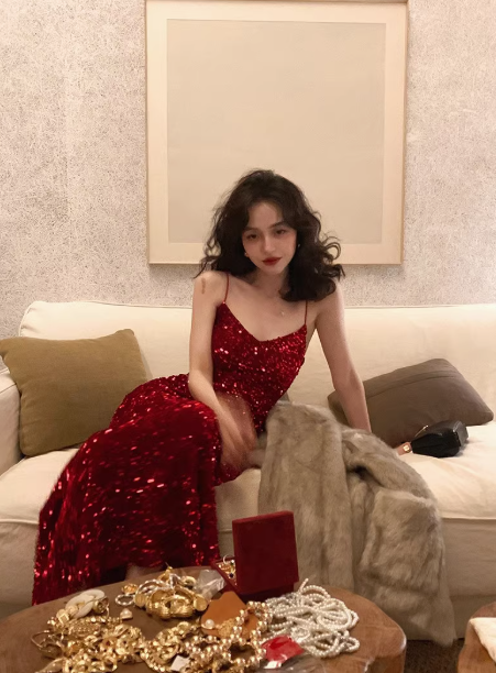 Sexy red velvet sequined v-neck straps dress mermaid evening dress YM1965