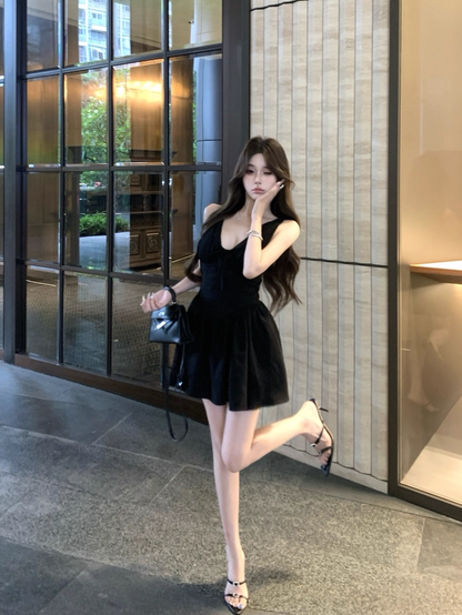 Black Sexy Short Vacation Dress V-Neck A Line Birthday Dress For Women YM2182