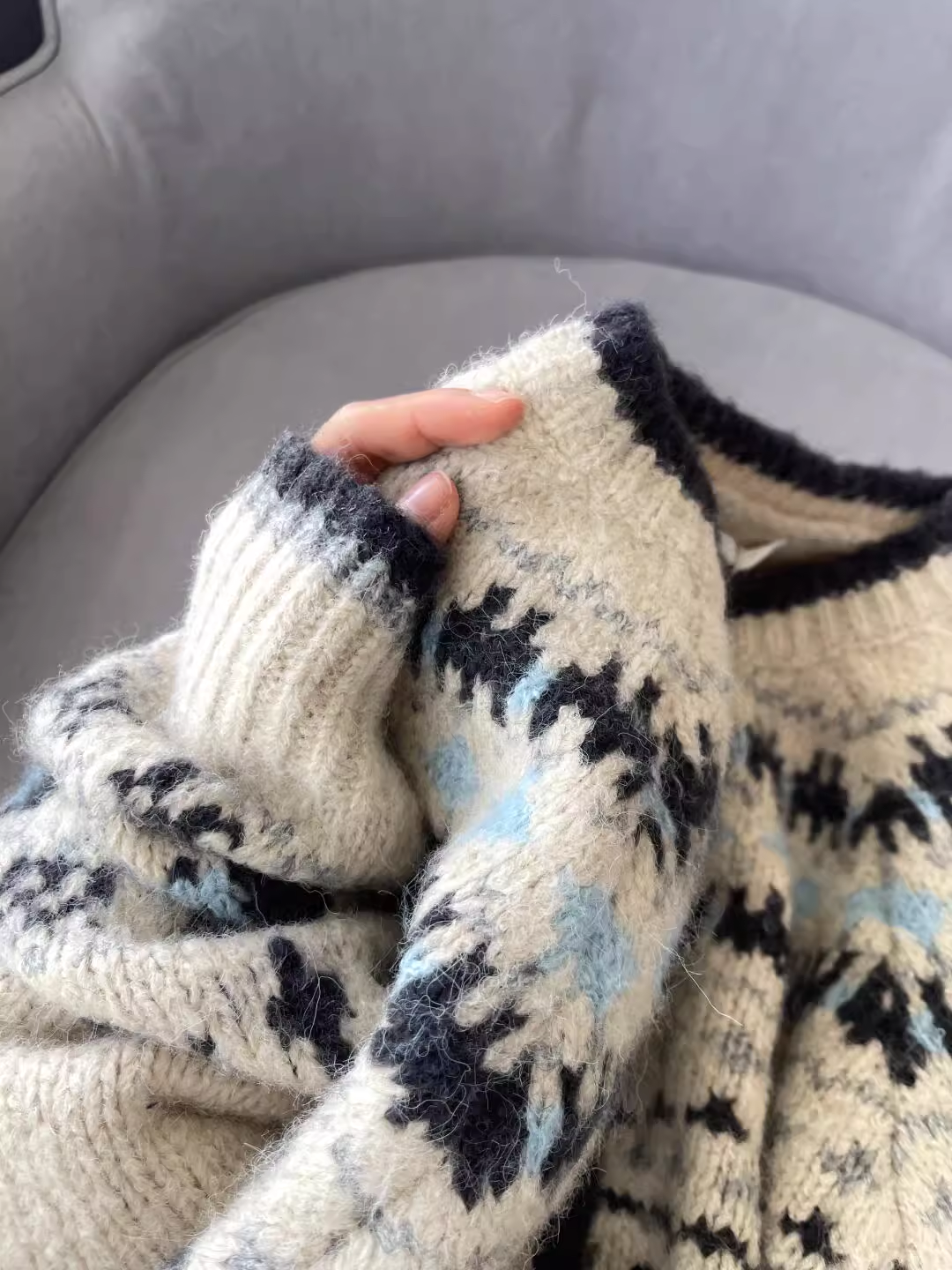 Retro Jacquard Round Neck Knit Cardigan Sweater Coat YM2401