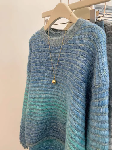 Gradient Blue Soft And Loose Pullover Sweater YM1847
