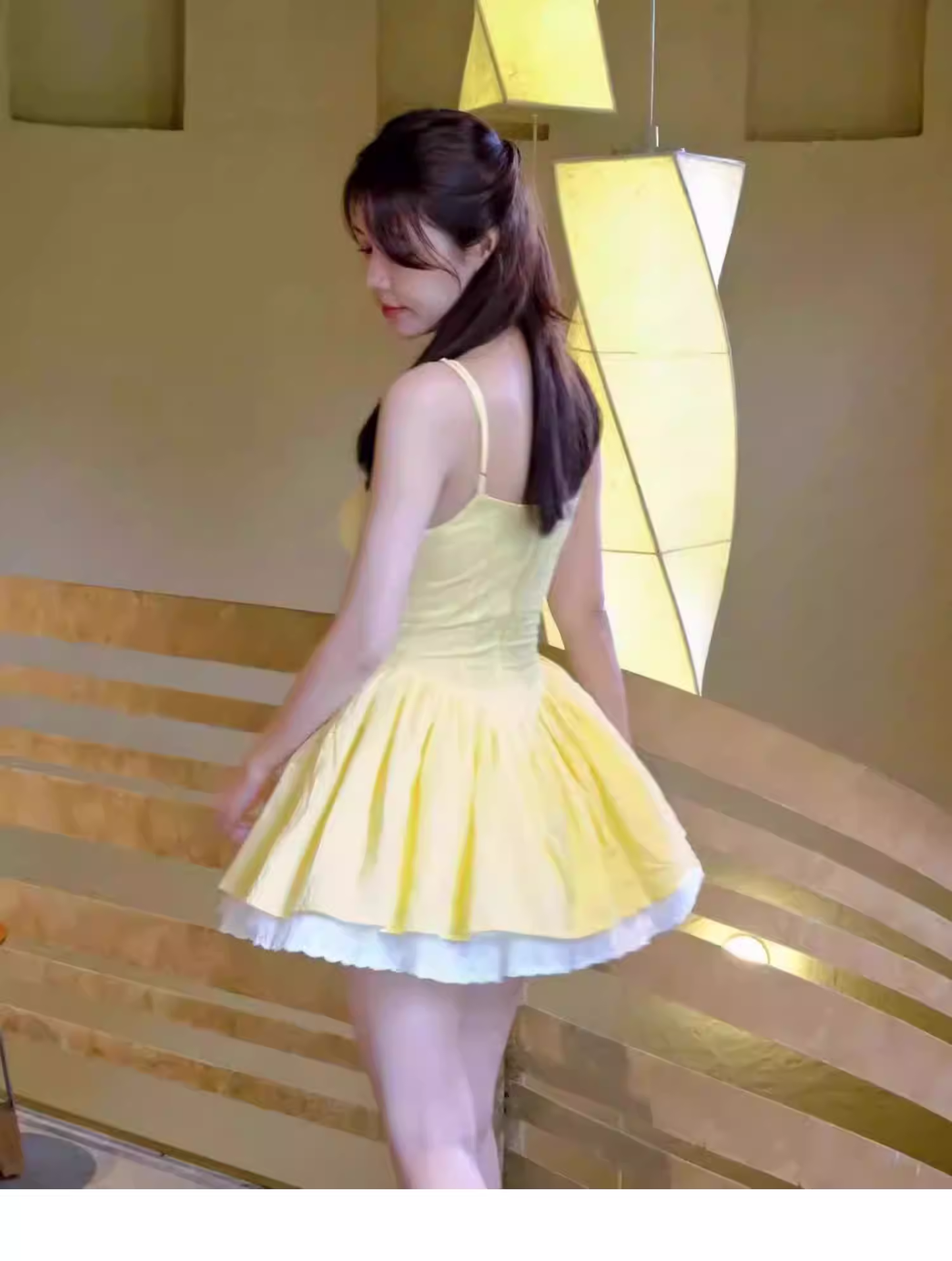 Yellow Spaghetti Strap Birthday Dress With Cinched Waist And Lace Trim A-line Princess Party Dress YM2412