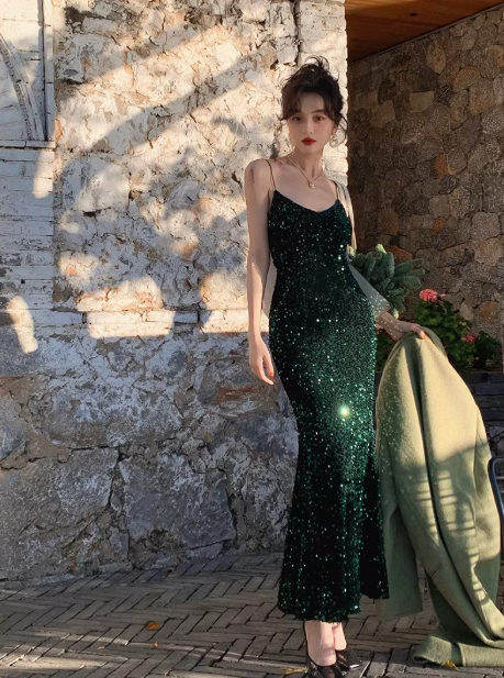 Sexy red velvet sequined v-neck straps dress mermaid evening dress YM1965