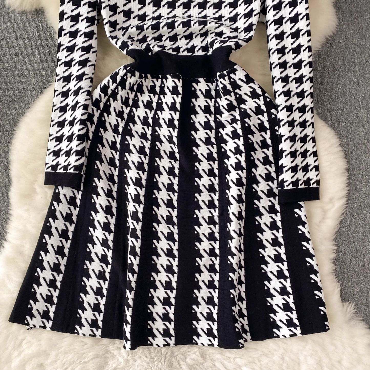 Round neck sweater dress YM622