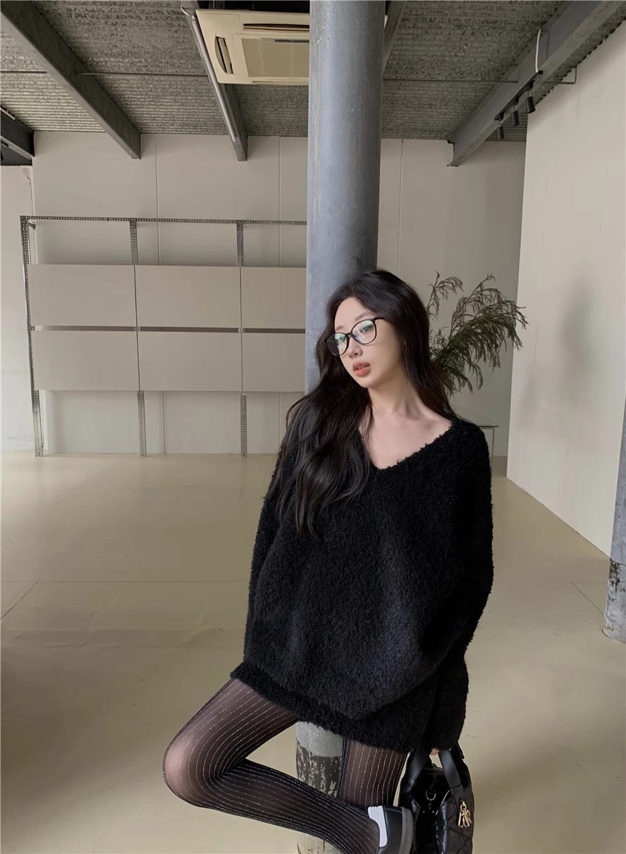 Fashion Suit Skirt Women's New Style V-neck Pullover Sweater Half-length Skirt Two-piece Suit YM1814
