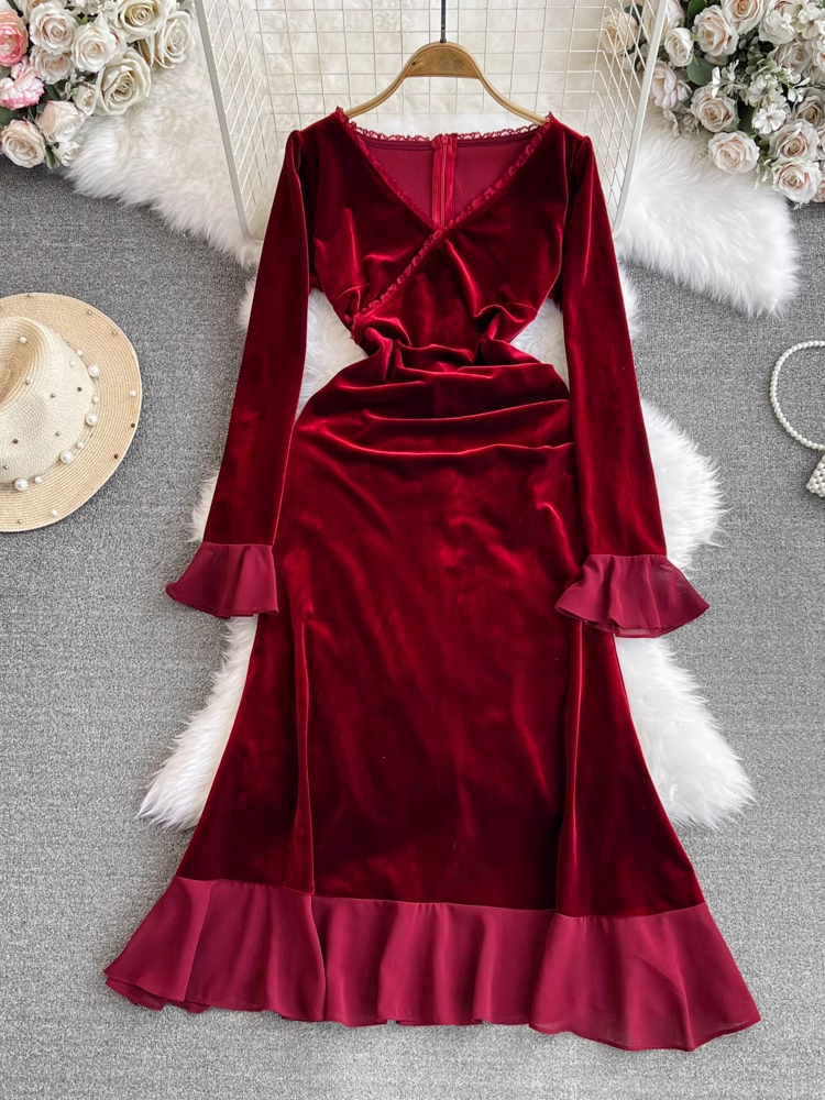 Autumn and winter trumpet V-neck  red velvet dress Christmas annual vocation dress  YM945