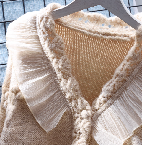 V-neck Short Sweater Jacket New Style Age-Reducing Knitted Cardigan YM2384