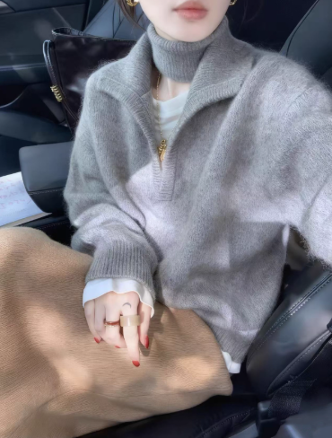 Green V-Neck Sweater With Thick Collar Knit Sweater YM2407