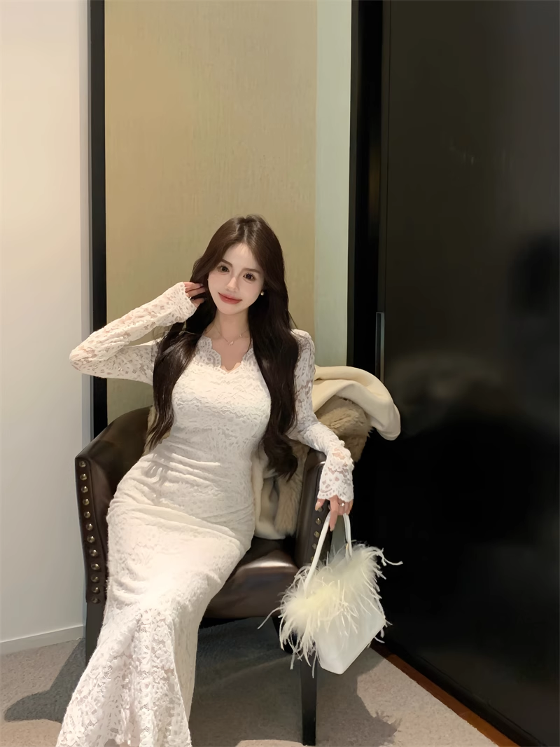 Classy White Sexy Lace Prom Dress Long Mermiad Party Dress YM1821