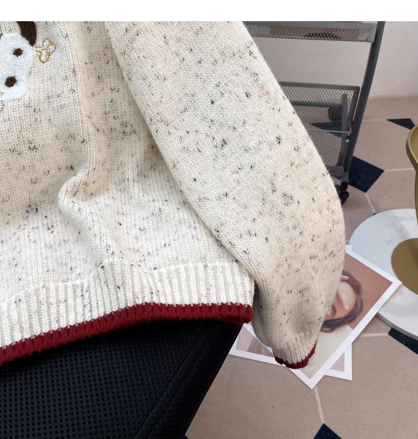 Off-white Round Neck Polka Dot Cartoon Pullover Sweater YM2430