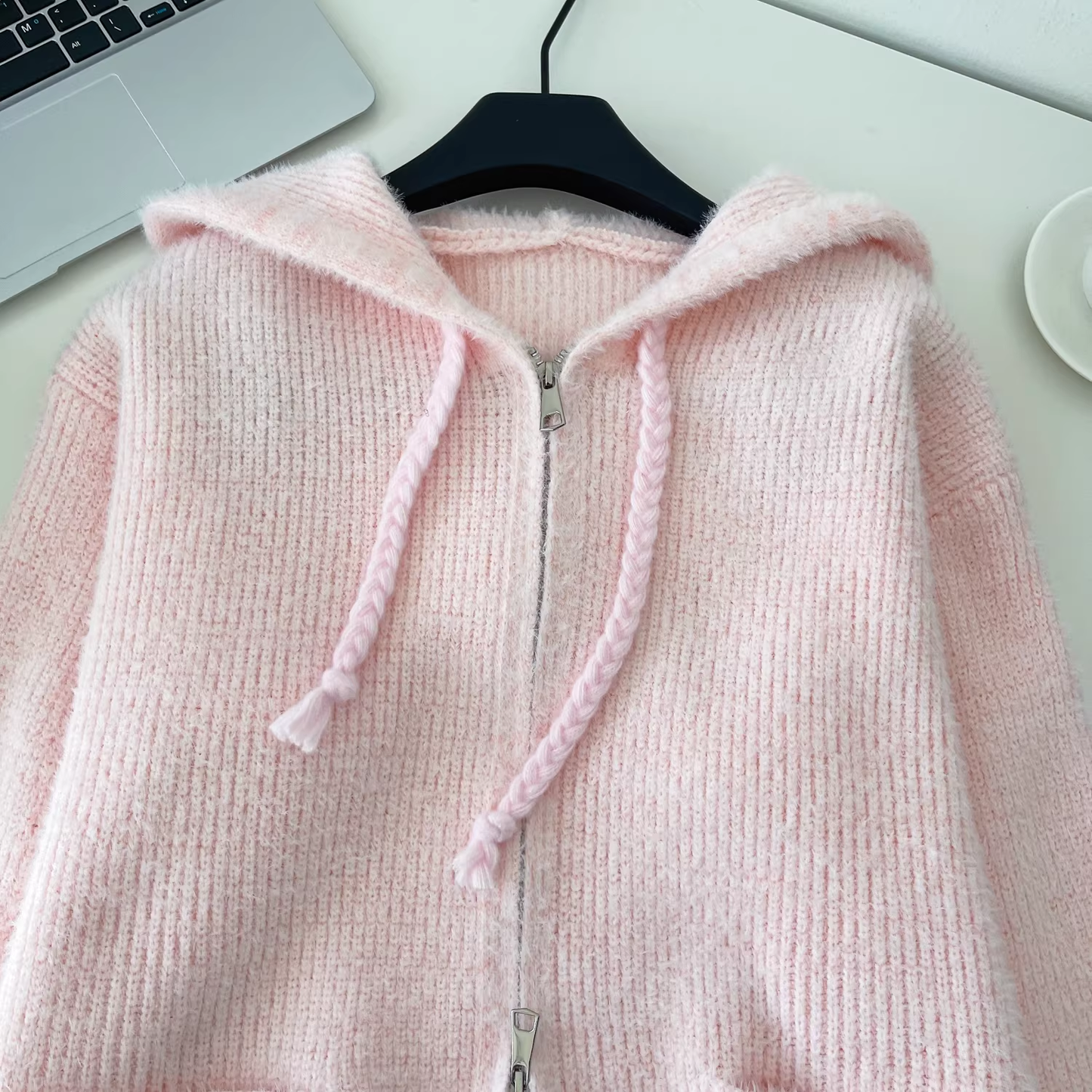 Sweet And Versatile Knitted Cardigan With Loose Hood And Zip-up Pockets YM2425