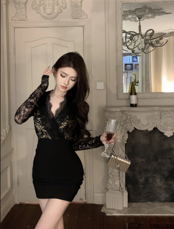 Sexy Black Hip-hugging V-neck Lace Short Dress Birthday Dress YM2334
