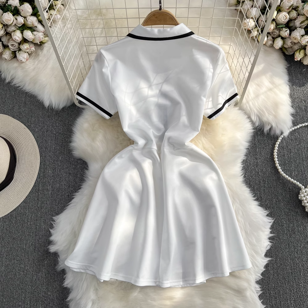 Retro short-sleeved contrasting color POLO collar A-line fluffy dress YM281